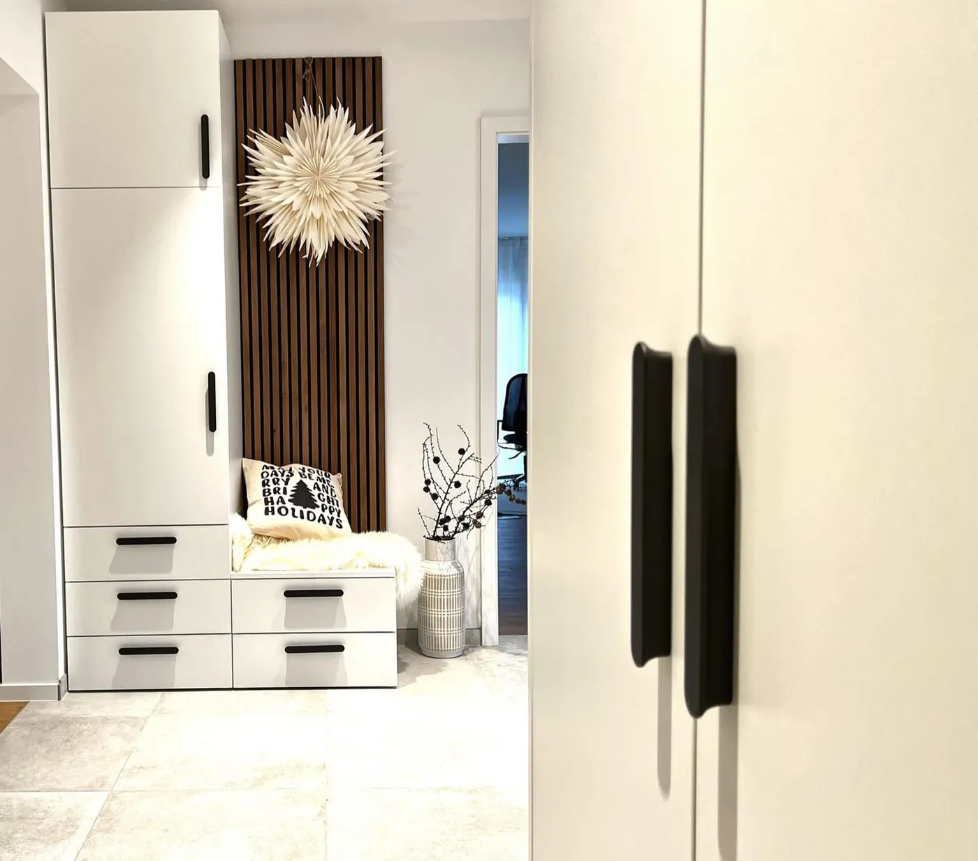 Einbauschrank unter der Treppe – Schreinerei Schreistetter